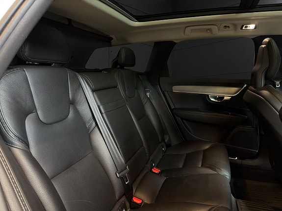Volvo V90 Cross Country 7 of 19