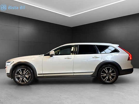 Volvo V90 Cross Country 4 of 5