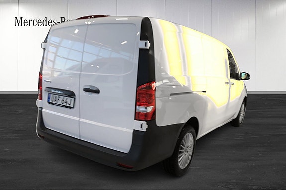 Mercedes-Benz eVito 112 4 of 5