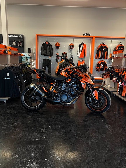 KTM 1290 Super Duke R 1.3 V-twin Euro 4