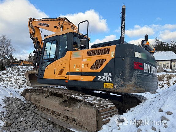 Grävmaskin Hyundai HX220L 9 of 27
