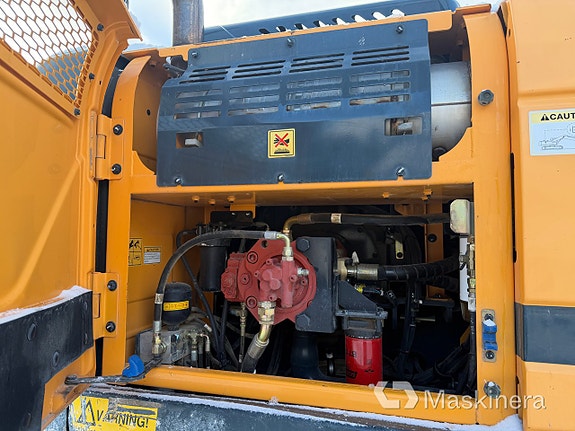 Grävmaskin Hyundai HX220L 14 of 27