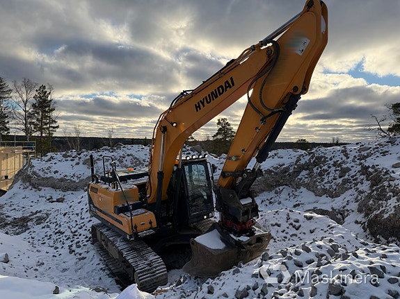 Grävmaskin Hyundai HX220L 3 of 27
