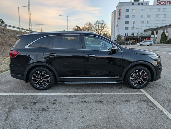 Kia Sorento 3 of 5