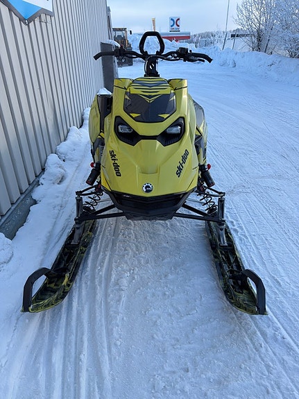 Ski-Doo Freeride 146" 850 E-tec Turbo R 3 of 4