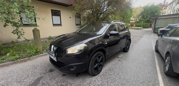 Nissan Qashqai+2 2 of 9