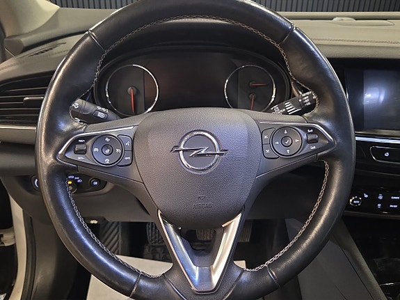 Opel Insignia 10 of 17