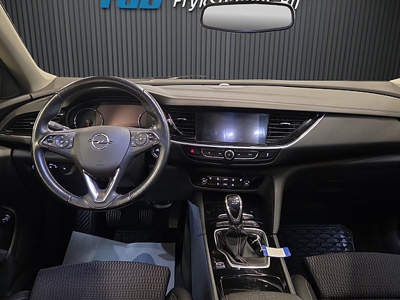 Opel Insignia 14 of 17