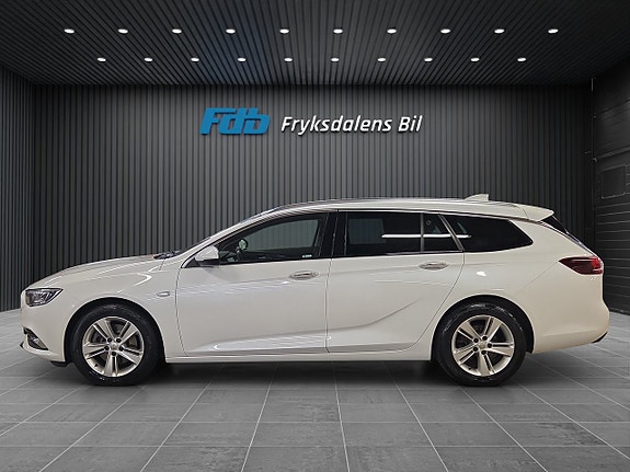 Opel Insignia 3 of 5