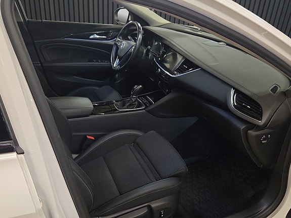 Opel Insignia 16 of 17