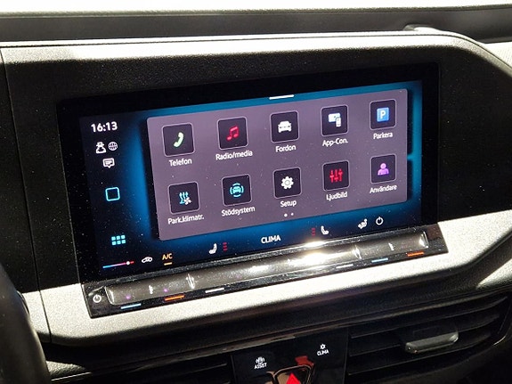 Volkswagen Caddy Maxi 15 of 16
