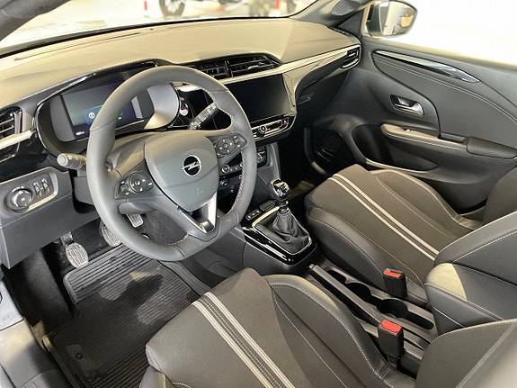 Opel Corsa 8 of 12