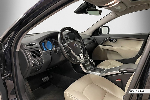 Volvo XC70 12 of 22