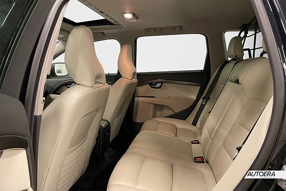 Volvo XC70 15 of 22