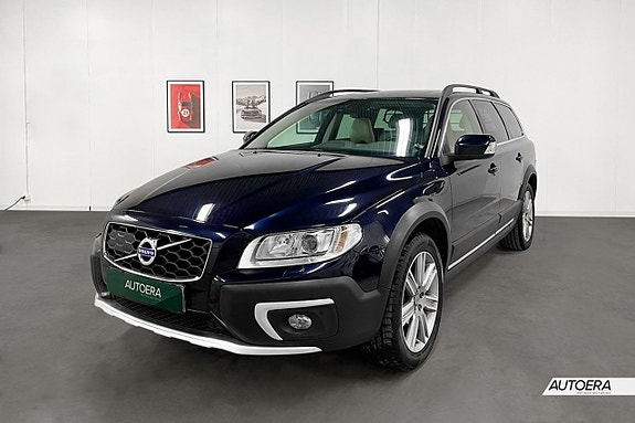Volvo XC70 2 of 5