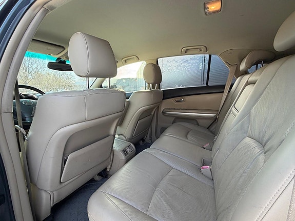 Lexus RX400h 8 of 9