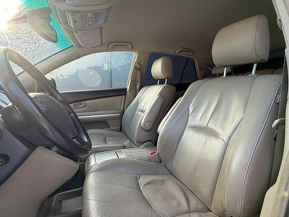 Lexus RX400h 7 of 9