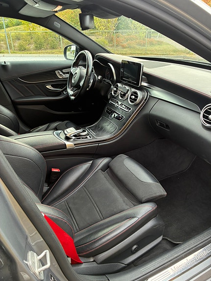 Mercedes-Benz C450 6 of 6