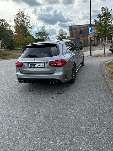 Mercedes-Benz C450 3 of 6