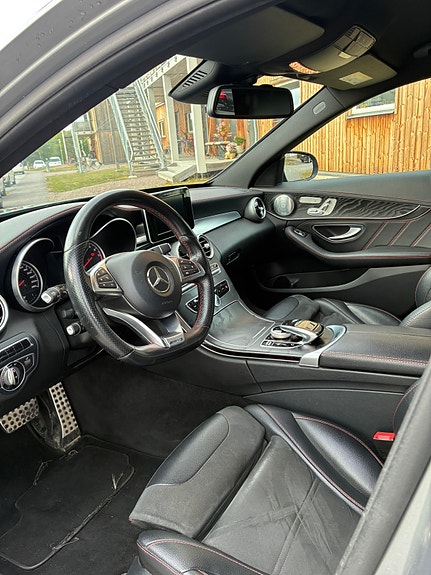 Mercedes-Benz C450 4 of 6