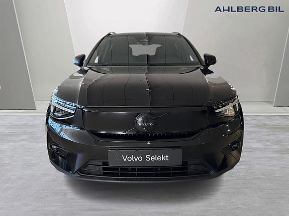 Volvo EX40 4 of 26