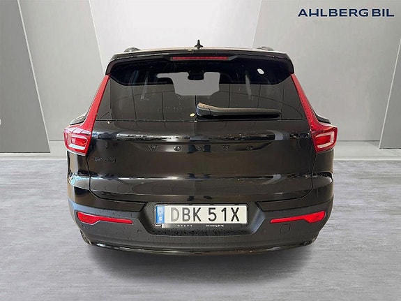 Volvo EX40 7 of 26