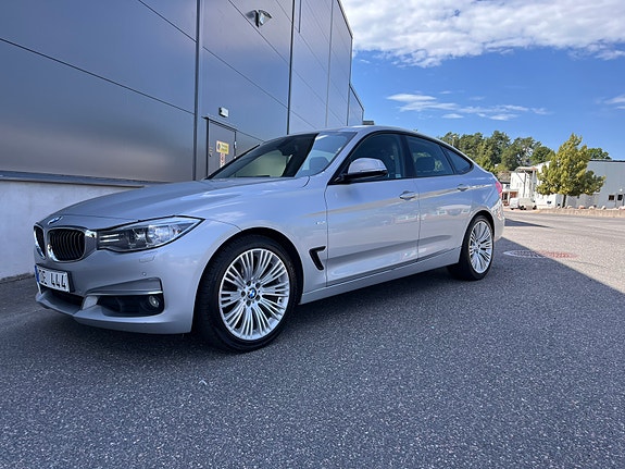 BMW 320d 4 of 5