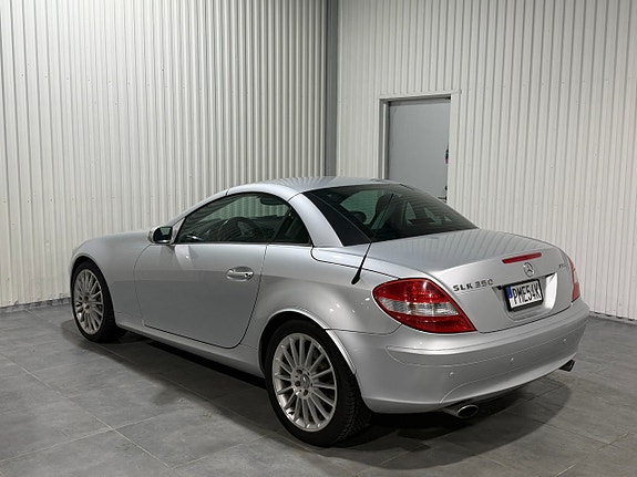 Mercedes-Benz SLK350 2 of 5