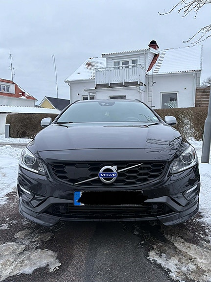 Volvo V60 2 of 9