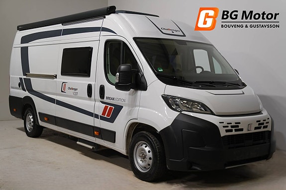 CHALLENGER V217 Långbäddar/ Truma Combi / Solceller / B-Kamera