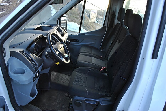 Ford Transit 6 of 12