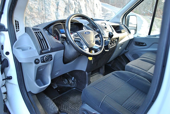 Ford Transit 5 of 5