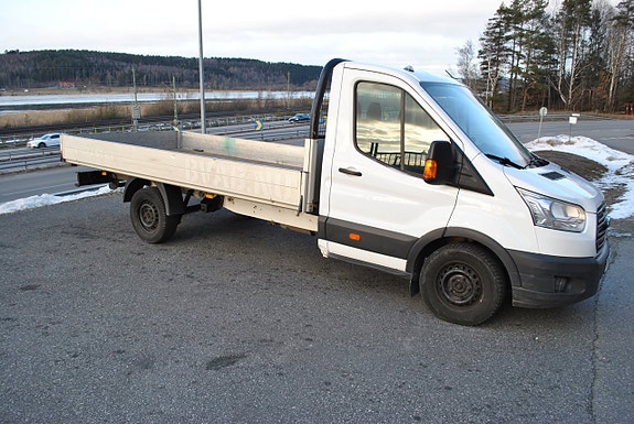 Ford Transit 3 of 5