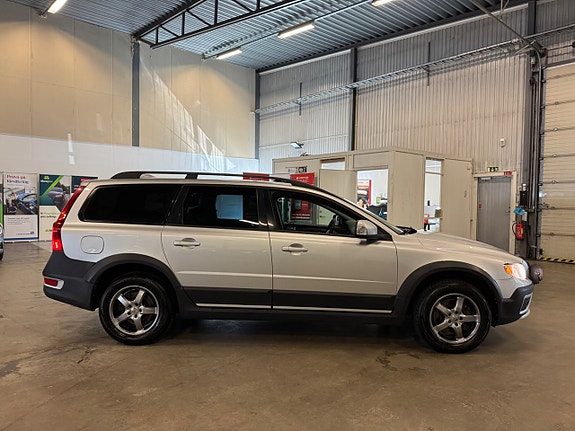 Volvo XC70 4 of 5