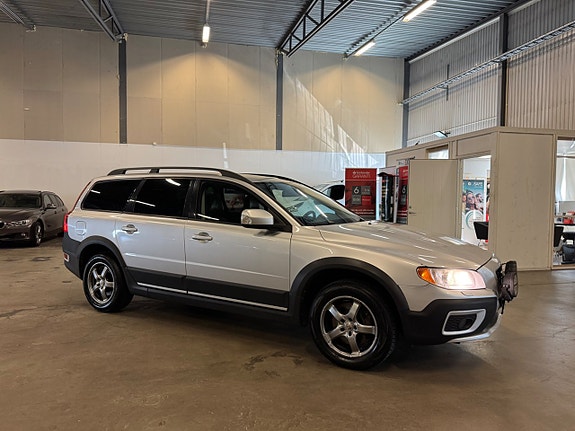 Volvo XC70 3 of 5