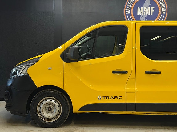 Renault Trafic 4 of 23