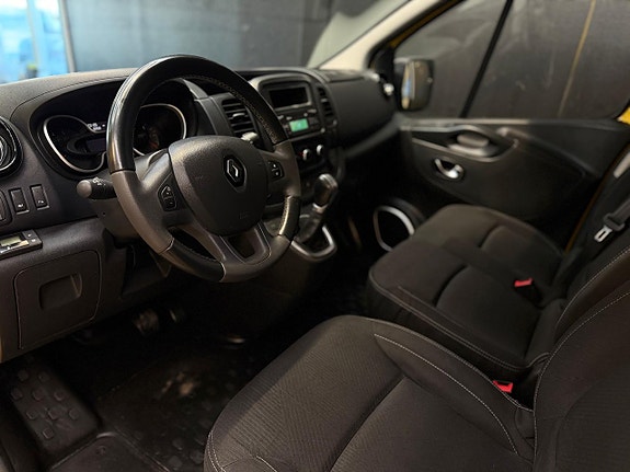 Renault Trafic 7 of 23