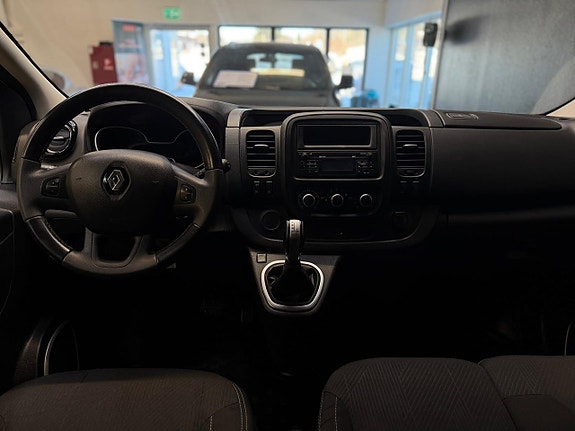 Renault Trafic 8 of 23
