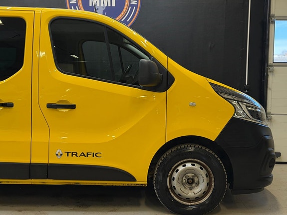 Renault Trafic 3 of 23