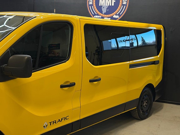 Renault Trafic 14 of 23