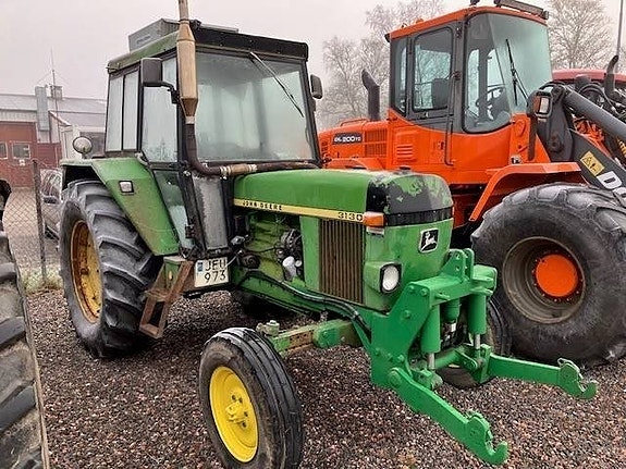 John Deere 3130