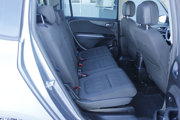 Opel Zafira 12 of 20