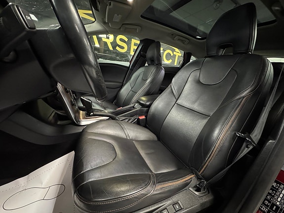 Volvo V40 Cross Country 8 of 24