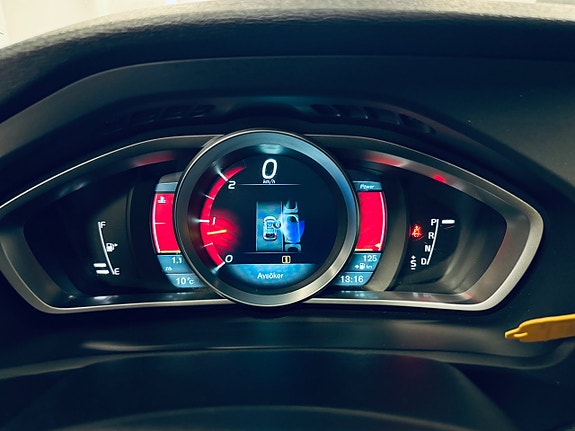 Volvo V40 Cross Country 13 of 24