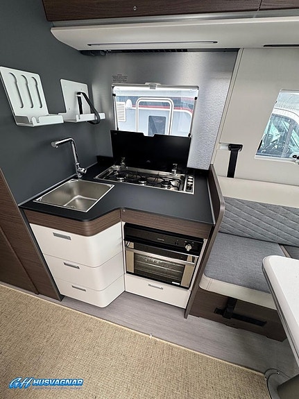 Adria SONIC SUPREME 700 DC - Fiat MultiJet3 180HP (131kW) 44H 3 of 13