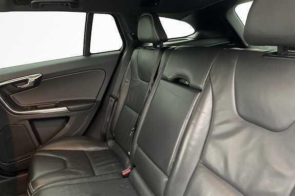 Volvo V60 12 of 28