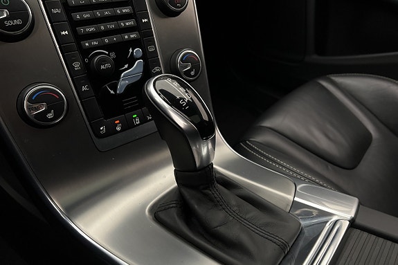 Volvo V60 22 of 28