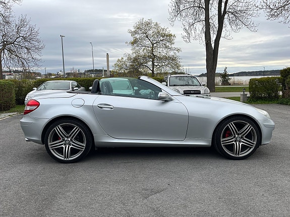 Mercedes-Benz SLK200 5 of 5