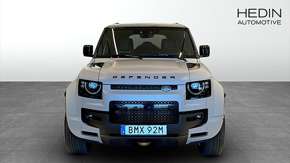 Land Rover Defender 90 8 of 12