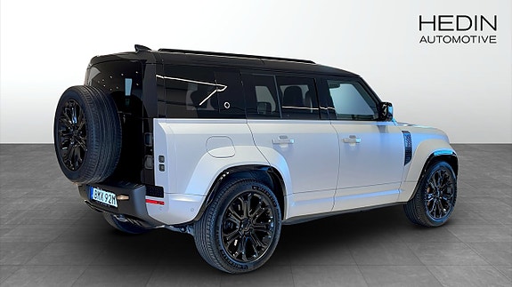 Land Rover Defender 90 2 of 5